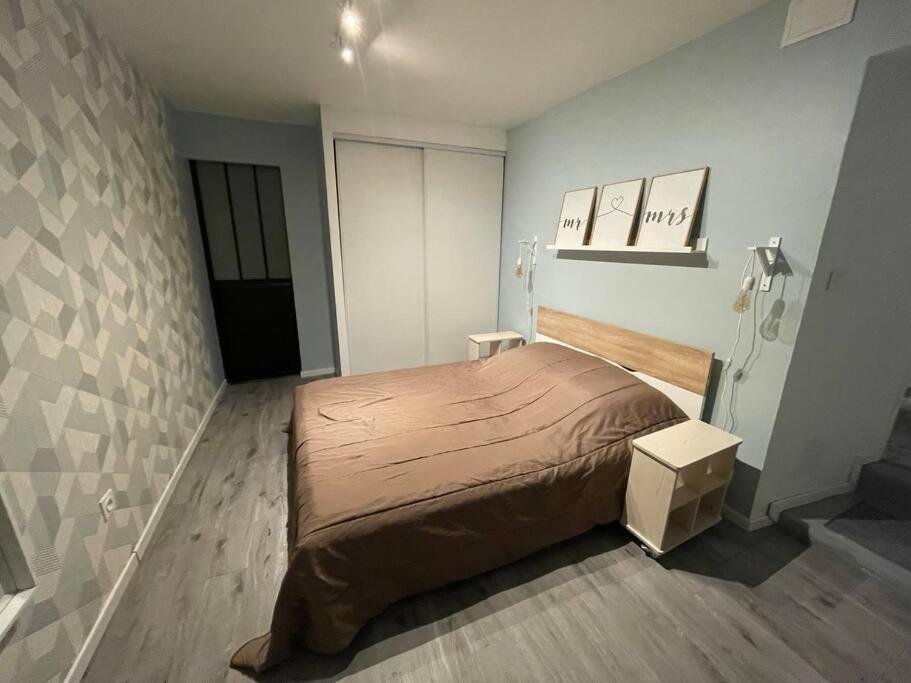 Au Coeur De La Cite Medievale モンリュソン エクステリア 写真