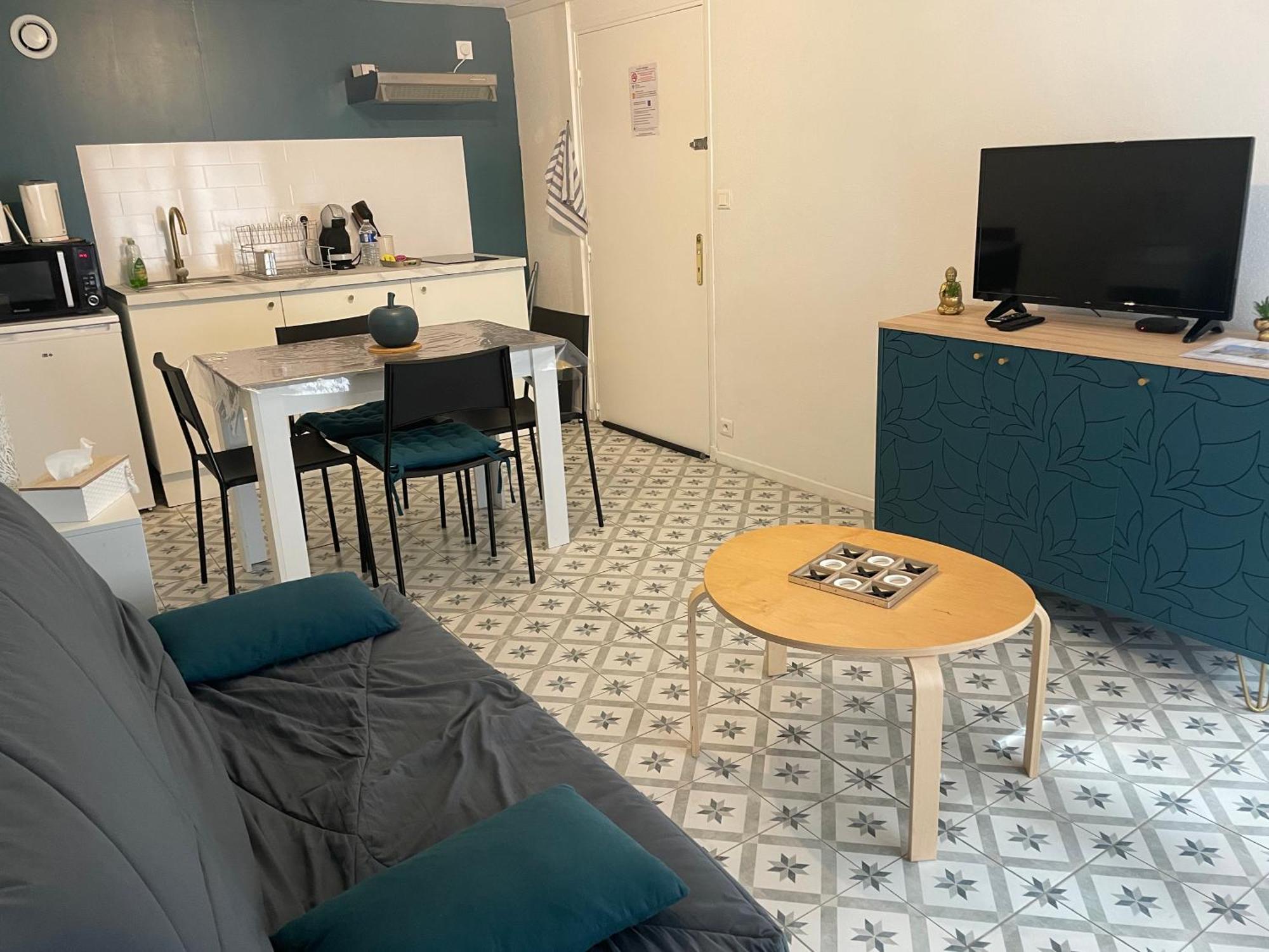 Au Coeur De La Cite Medievale モンリュソン エクステリア 写真